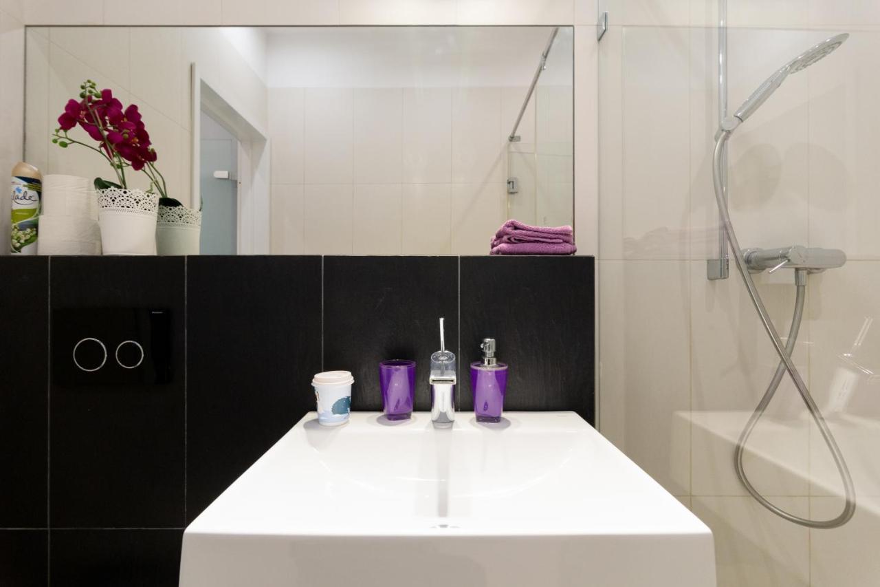 Secret Charm Fully Equipped Apt With Balcony Красков Екстериор снимка