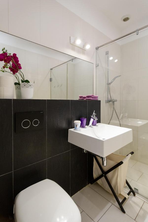Secret Charm Fully Equipped Apt With Balcony Красков Екстериор снимка